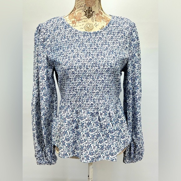 UNIVERSAL THREAD Navy and white floral smocked peplum top size M - Picture 1 of 12